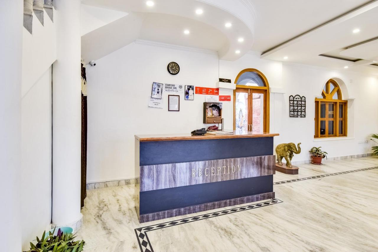 Capital O 23129 Chelsea Palace Hotel Khajuraho Exterior photo